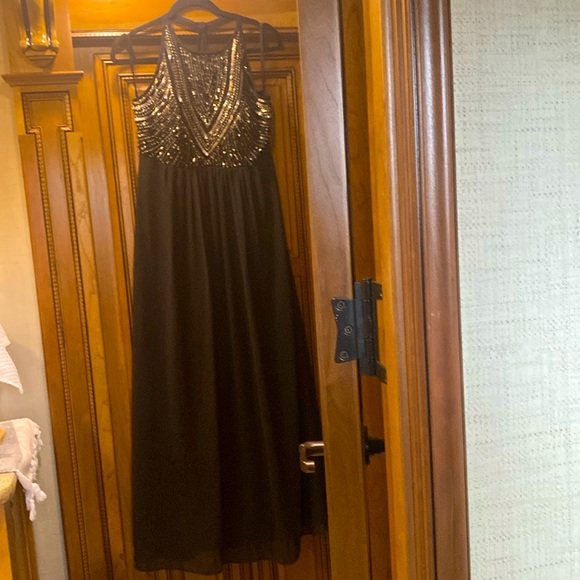 Adrianna Papell Halter Beaded Bodice Gown Size 8 - Picture 2 of 8